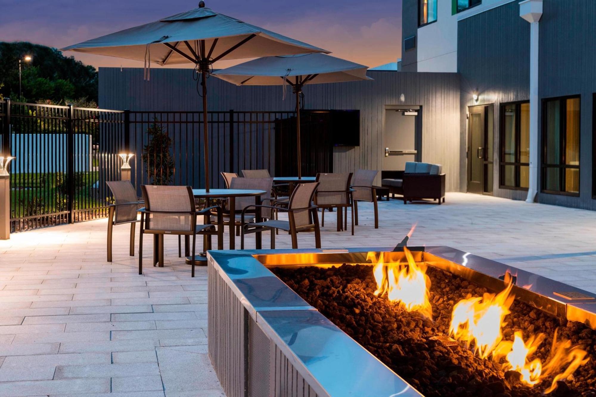 Courtyard By Marriott Tampa Northwest/Veterans Expressway Hotel West Chase Kültér fotó