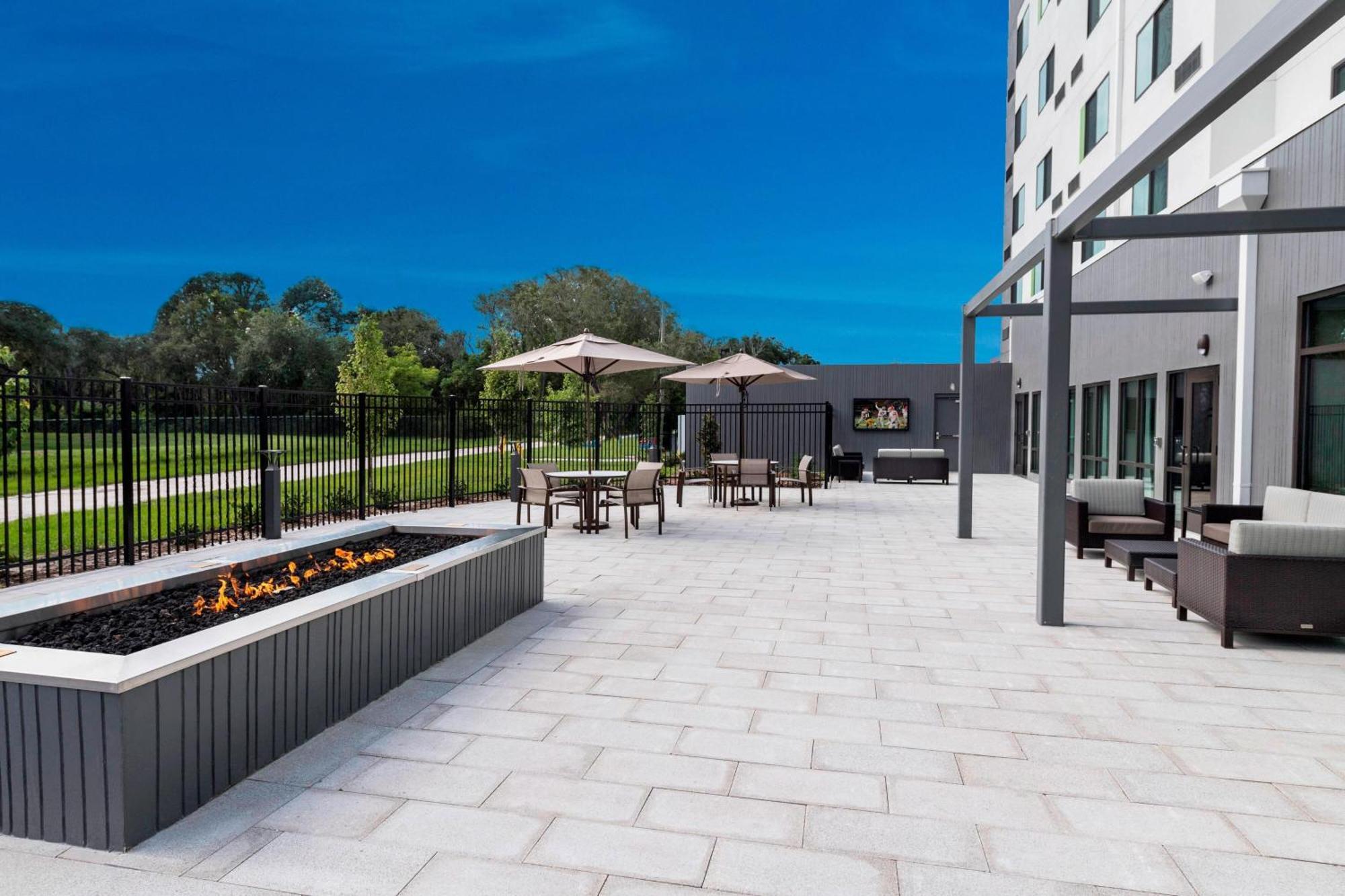 Courtyard By Marriott Tampa Northwest/Veterans Expressway Hotel West Chase Kültér fotó